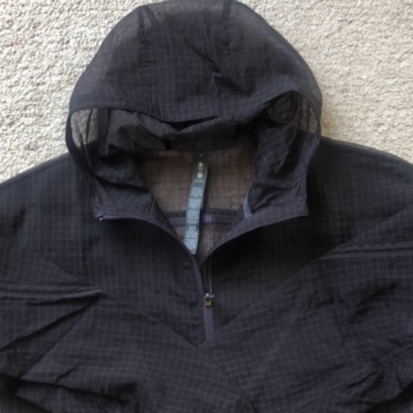 LULULEMON Translucent Hooded Jacket.NWOT. - Picture 2 of 8